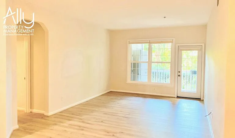 270 Riverbend Dr #1-1B — Photo 22