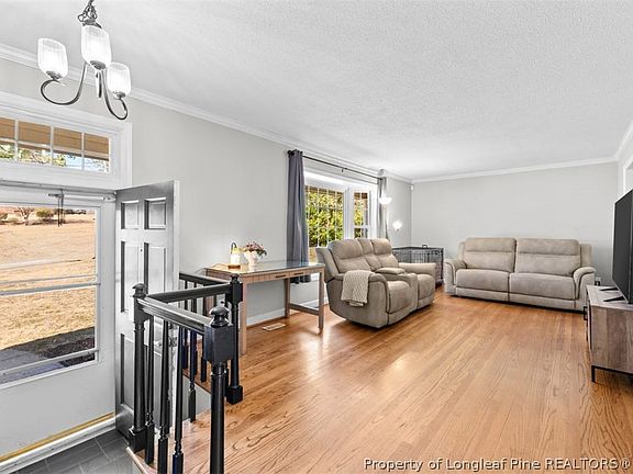 3rd image of 2407 Colgate Dr