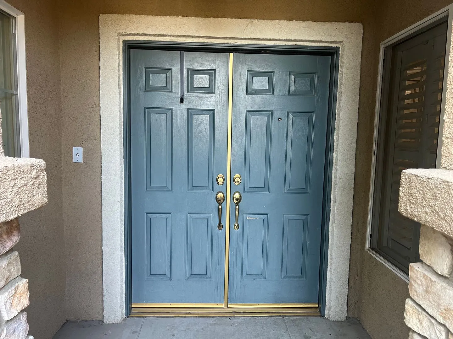 Spacious 3-Bedroom Home with Community Pool! — Photo 2