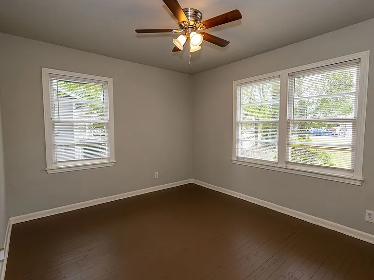 4710 El Paso St — Photo 2