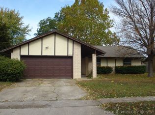 12543 E 37th Pl, Tulsa, OK 74146