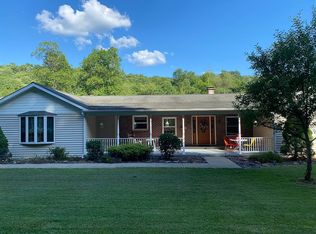 2074 Town Run Rd, Fairmount City, PA 16224