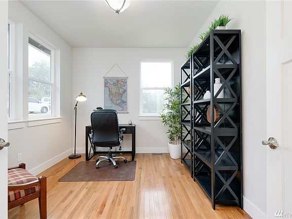 5th image of 38746 Benchmark Ave NE