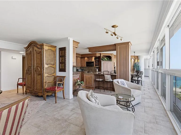 4041 Gulf Shore Blvd N #1007 — Photo 10