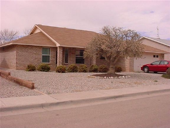 2nd image of 3655 Mosswood Ave