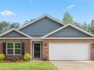 121 Greenbrier Way, Stoneville, NC 27048