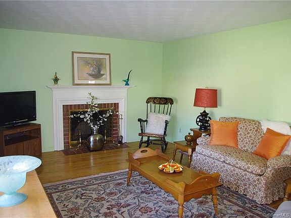 2nd image of 133 Buena Vista Ave