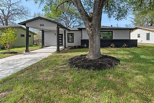 1307 Yorkshire Dr Photo 1