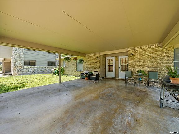 2nd image of 603 W BYRD BLVD
