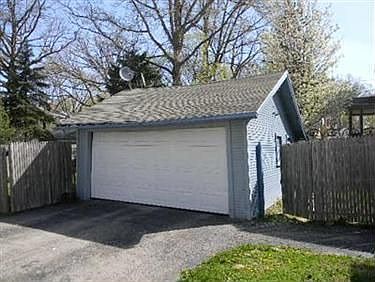 2nd image of 1705 Edgewood St NE