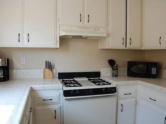 4th image of 2112 Balboa Ave APT 12