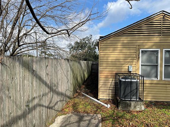 5th image of 9222 Palmetto St