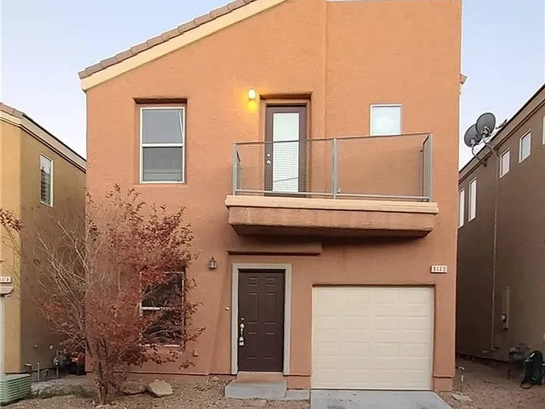 9440 Crimson Sky St — Photo 2