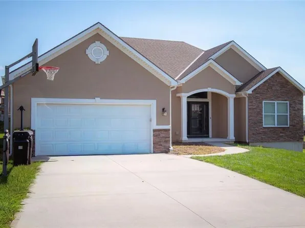 13944 Indian Ridge Rd, Saint Joseph, MO 64505