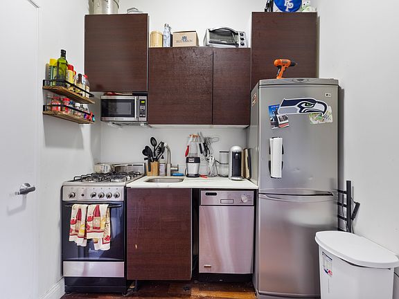 3rd image of 384 Broome St APT 17