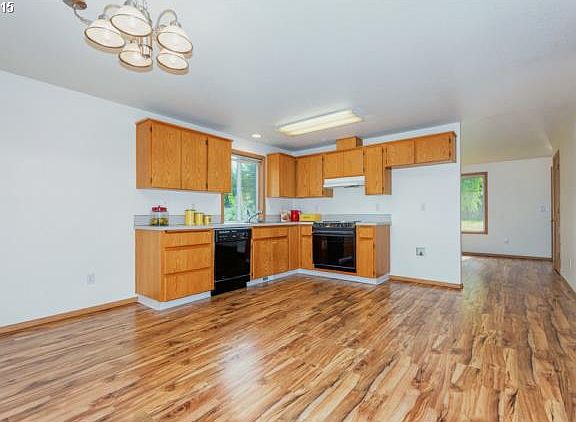 4th image of 5612 NE 55th Ave