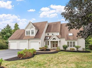 8 Abigail Dr, Hudson, MA 01749