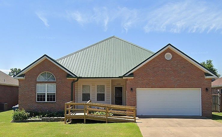 4 bedroom with access ramp