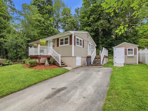 48 Sorrento St, Worcester, MA 01602