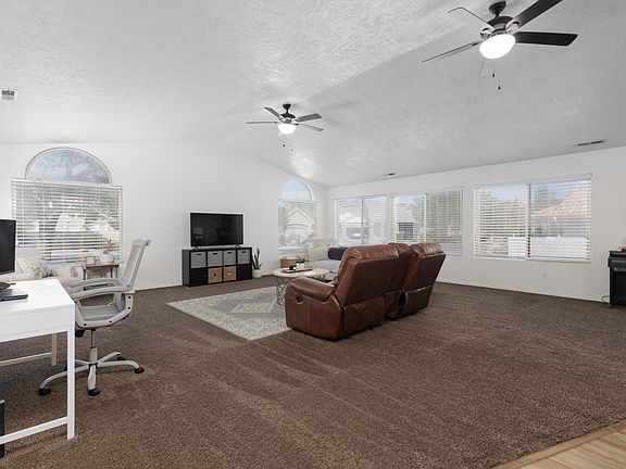 4th image of 2989 S Buttonbush Cir