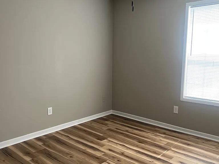 403 E Pershing Ave #B — Photo 4