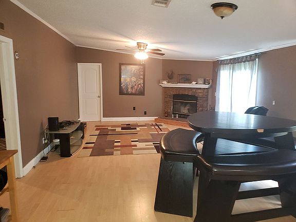 2nd image of 26034 Glenwood Dr