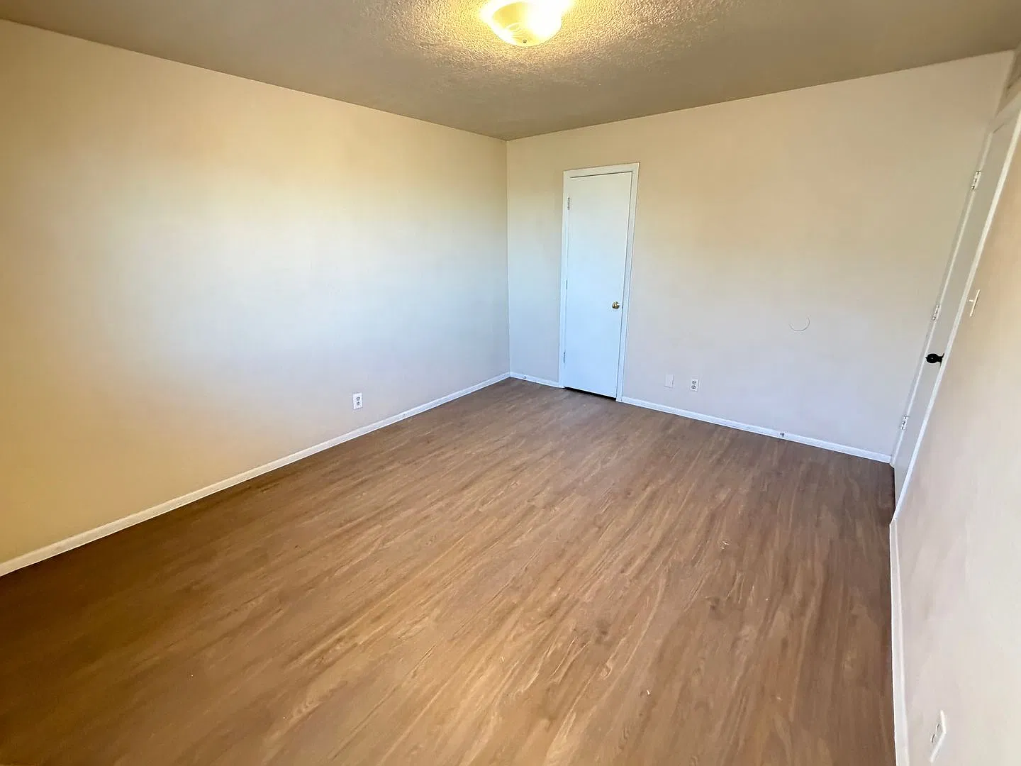 507 Vancouver Road — Photo 4