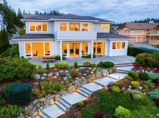 3713 W 10th St, Anacortes, WA 98221