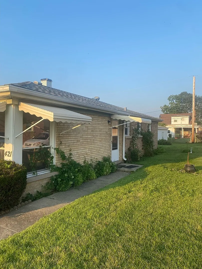 3 bed, 1140 sqft, $2,900 — Photo 2