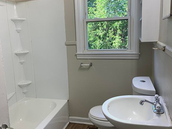4th image of 2927 Grand Ave NW