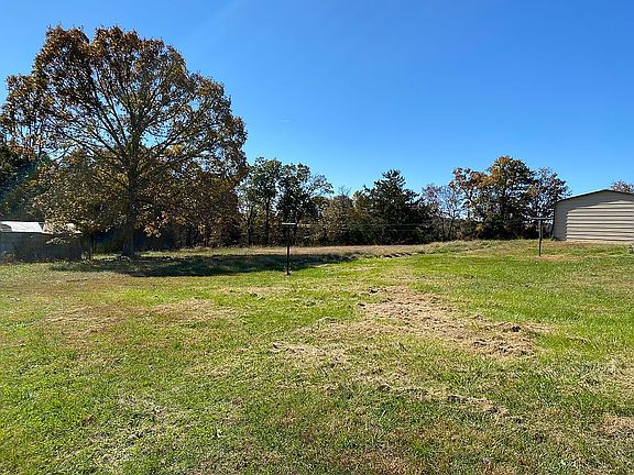 3rd image of 13170 Farm Road 1157