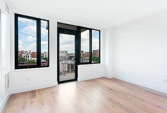 3rd image of 69 E 125th St #5A