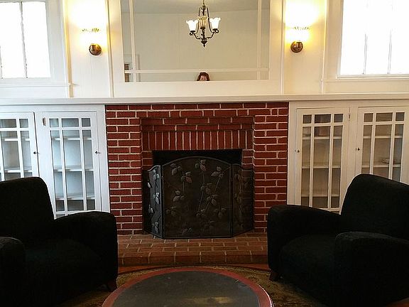 3rd image of 409 E Chilhowie Ave