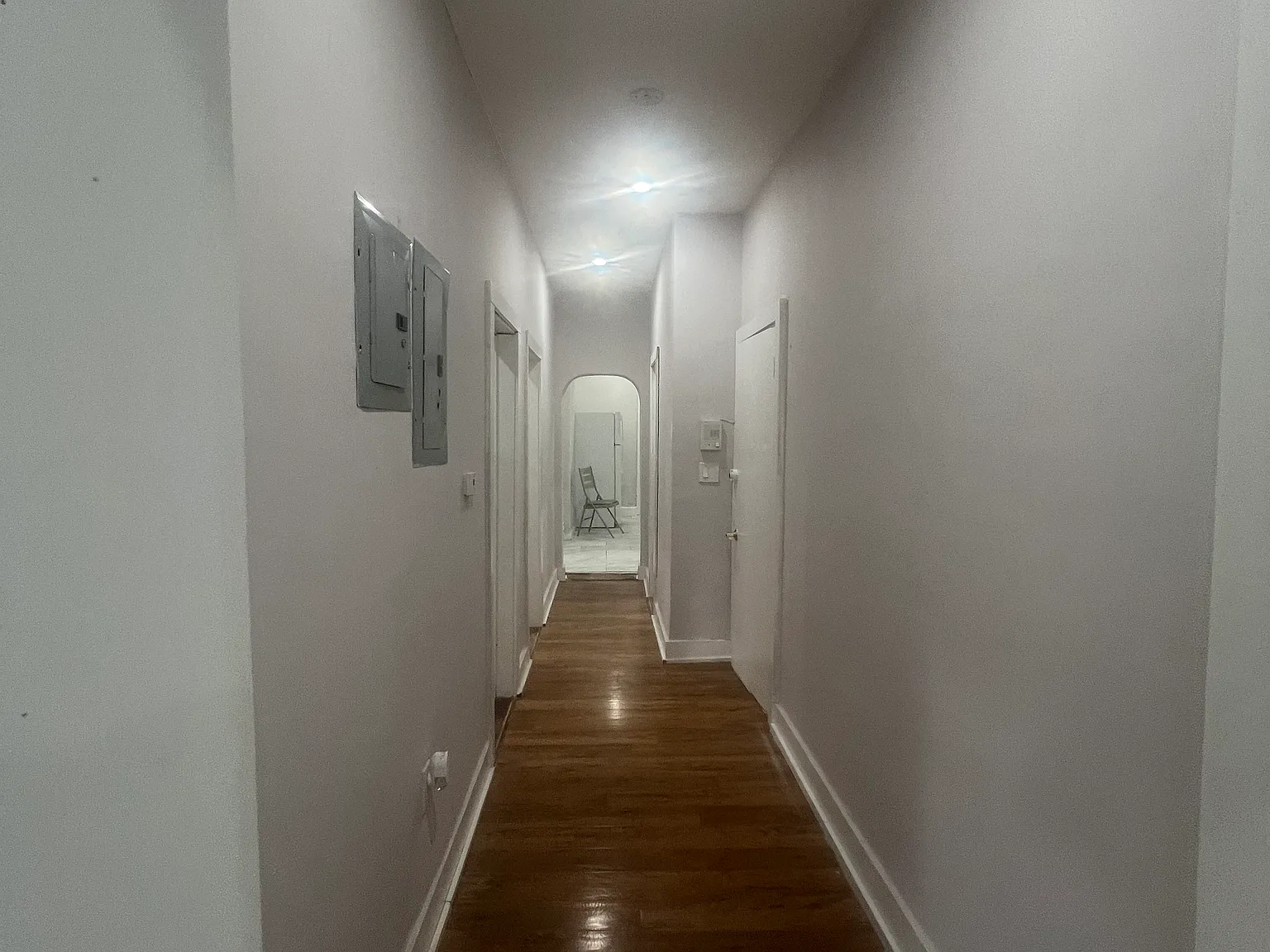 3 bed, 1100 sqft, $3,753 — Photo 2