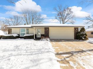 1701 Chapman Dr, Waukesha, WI 53189