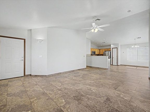 4th image of 10451 E Vashon St