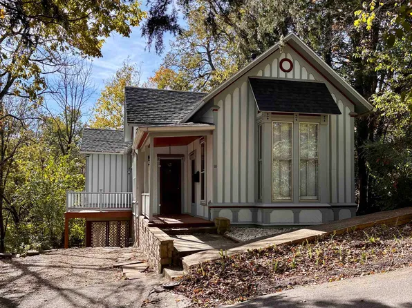 20 Fairmount St, Eureka Springs, AR 72632