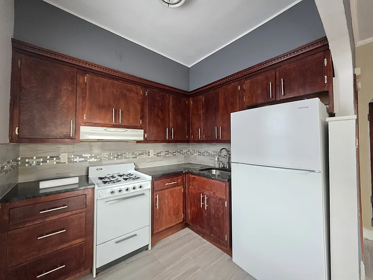 1413 76th St #2F — Photo 8