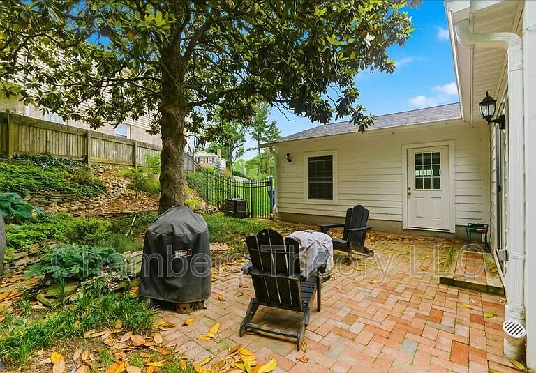 9221 Talisman Dr — Photo 33