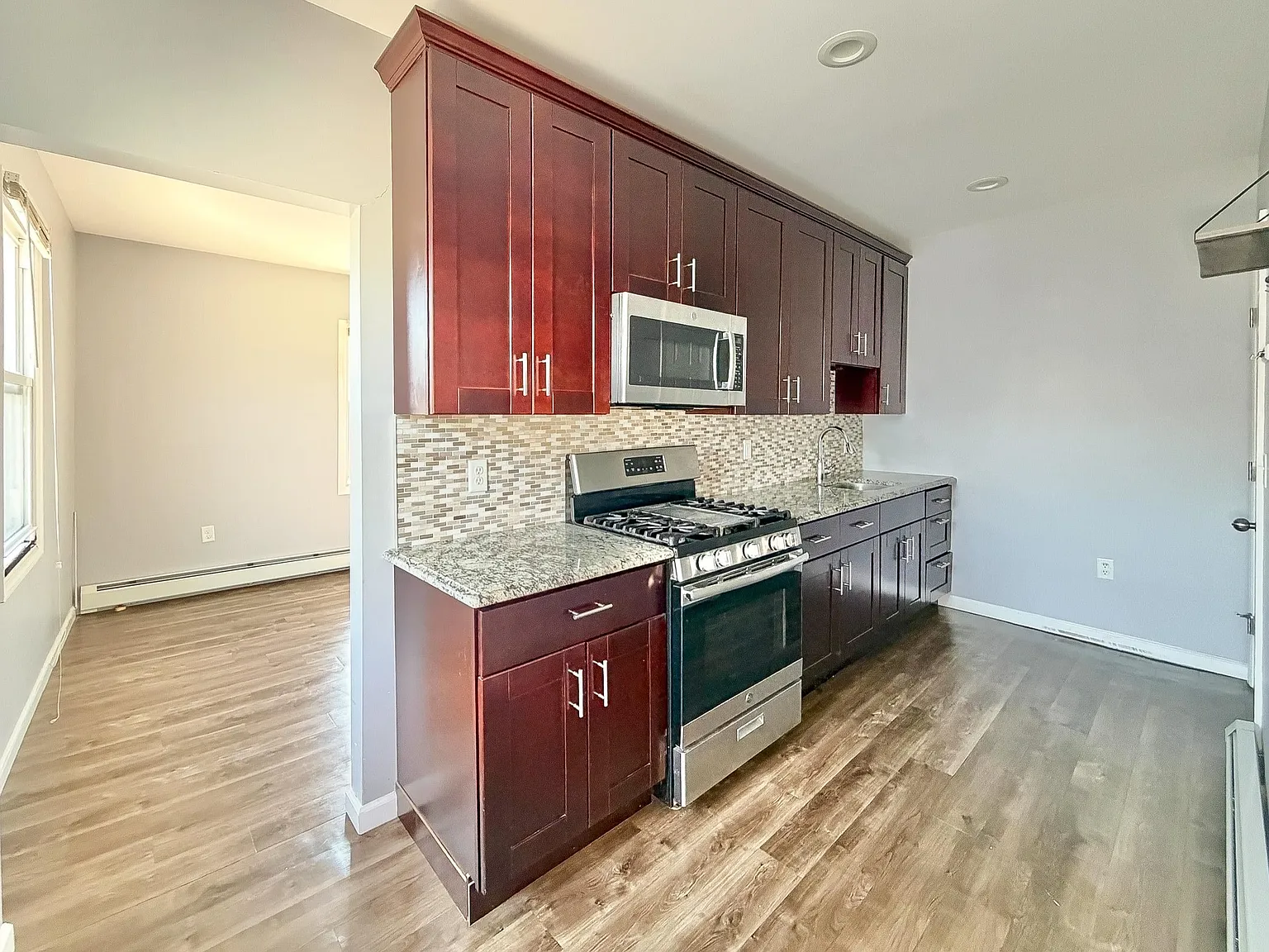 1 bed, 1.0 bath, $1,640 — Photo 3