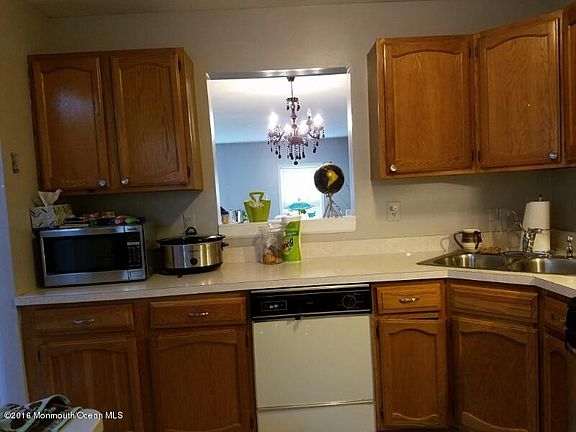5th image of 508 Woodbine Ln #1000