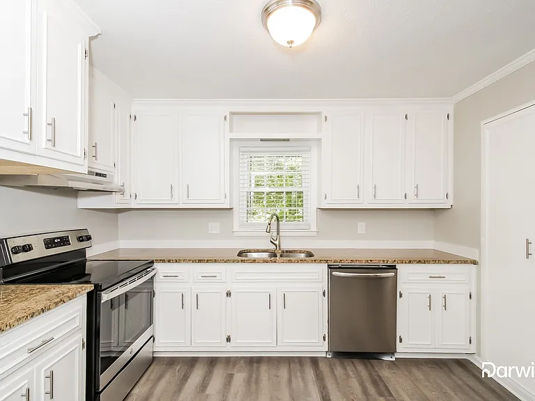 2071 Shadowood Dr — Photo 3