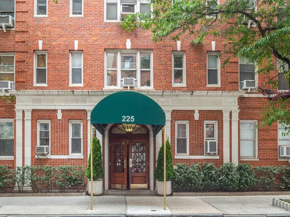225 East 47th Street 6H image 7 of 8