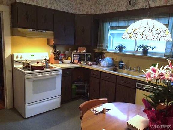 5th image of 656 Lisbon Ave