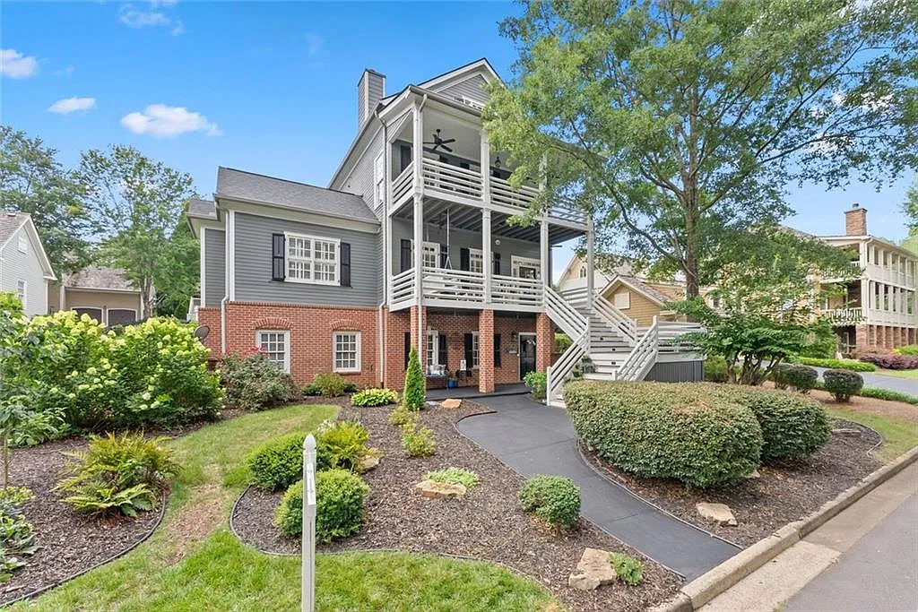 3 bed, 3.5 bath, $5,250 — Photo 1