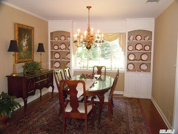 4th image of 83 Christian Ave