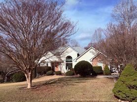 7218 Timber Trl, Cumming, GA