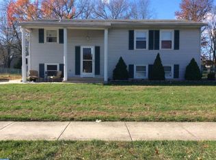 266 Oakfield Dr, Newark, DE 19713