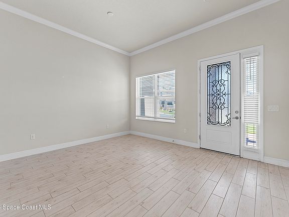 4th image of 3053 Morton Way
