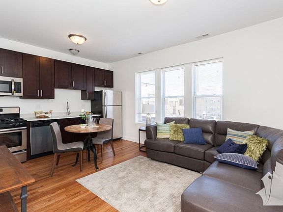 4th image of 4905 W Cuyler Ave #1823